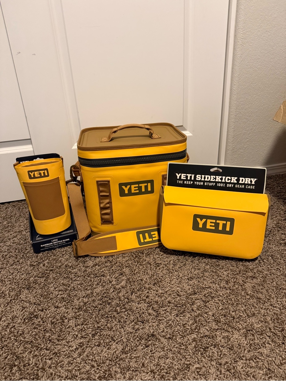 Yeti Hopper Flip 12 Apline Yellow Bundle